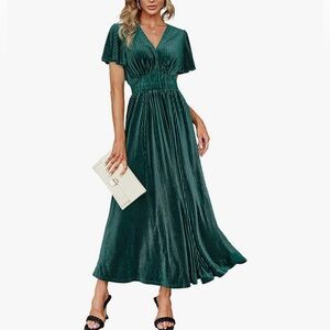 NWT Simplee Green Velvet Wrap Dress-Small